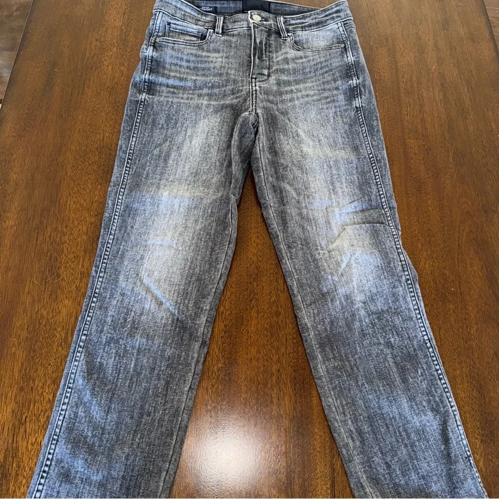 WHITE HOUSE BLACK MARKET WHBM High-Rise Straight Jean Black Charcoal Wash Size 4